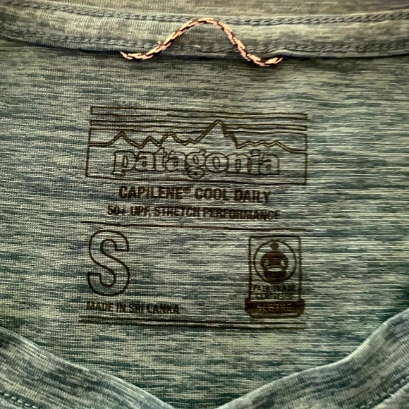 Patagonia Capiline Cool Daily S/S Men’s shirt size Small - Picture 3 of 3